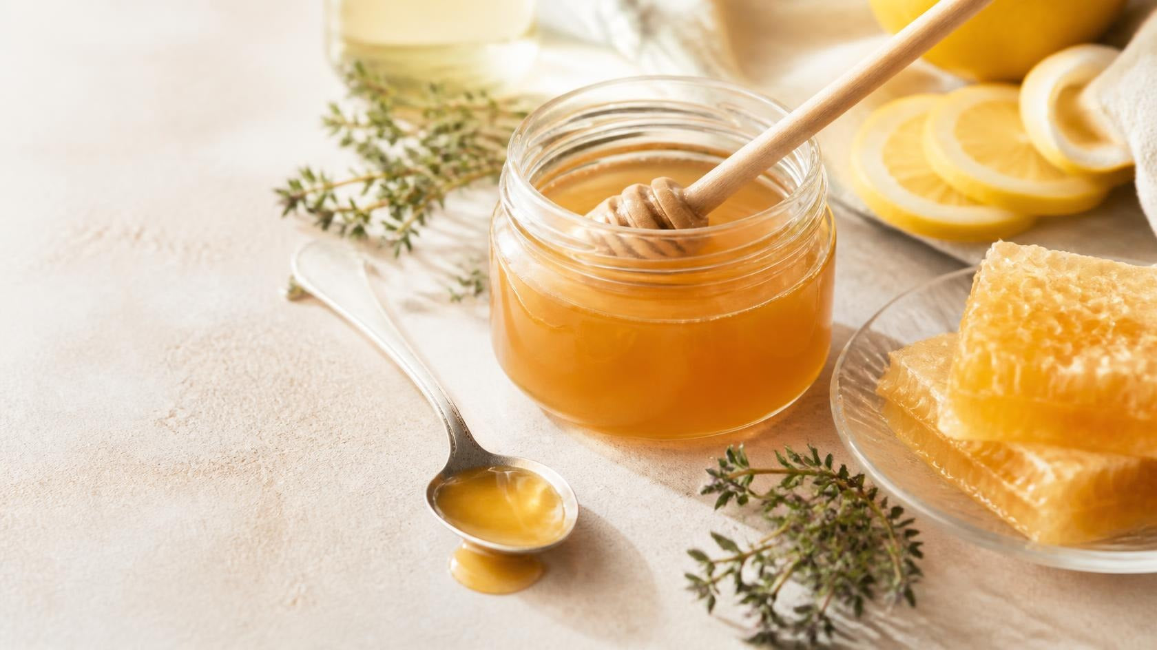 Manuka Honey for Sore Throats & Coughs: Does It Actually Work?